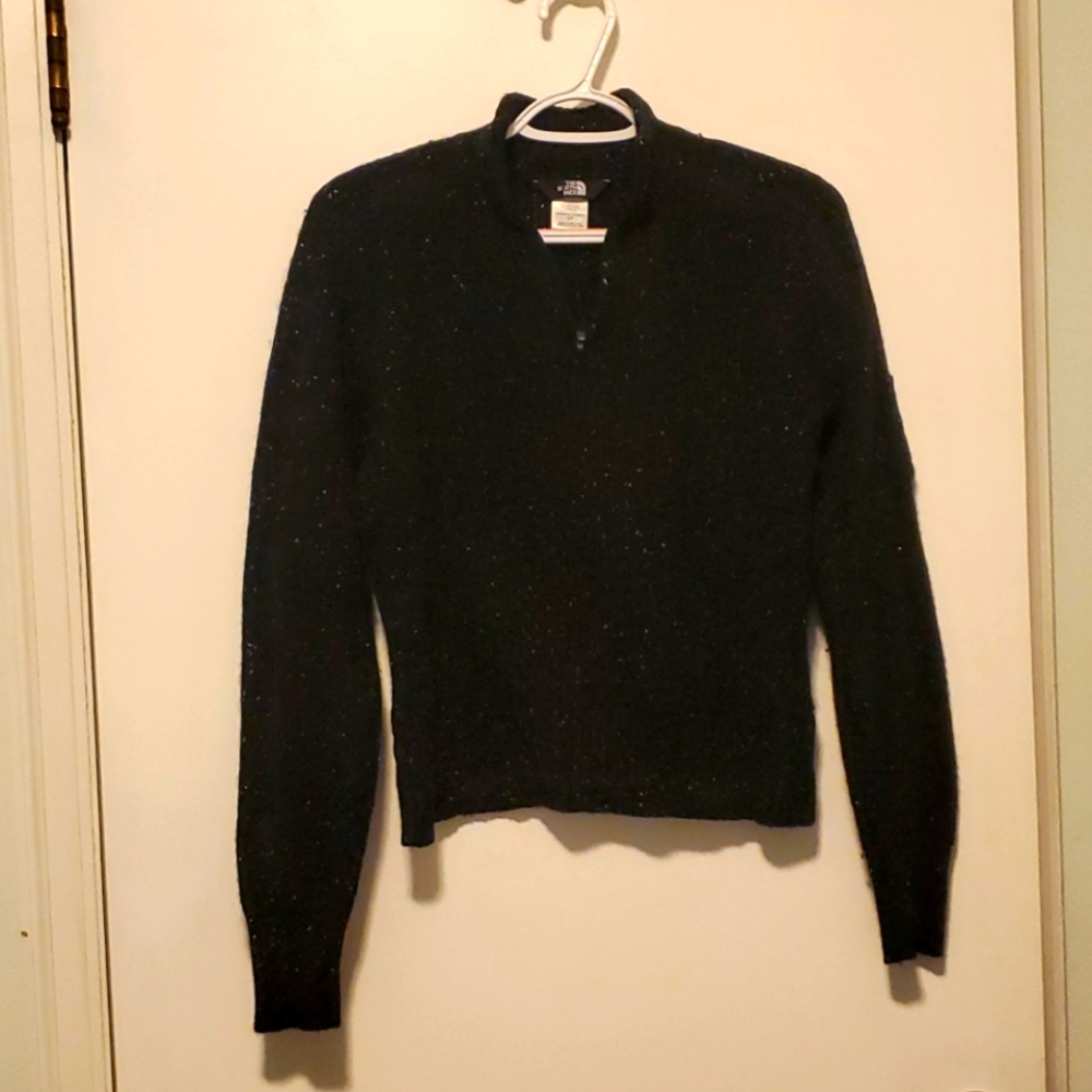 North Face Vintage-Style 1/4 Zip Sweater